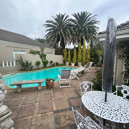 Somerset West Garden Apartments 2 외부 사진