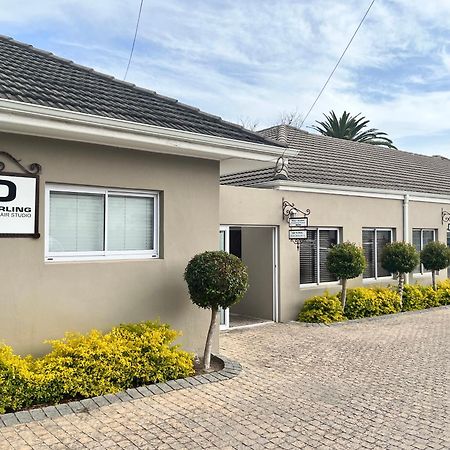 Somerset West Garden Apartments 2 외부 사진