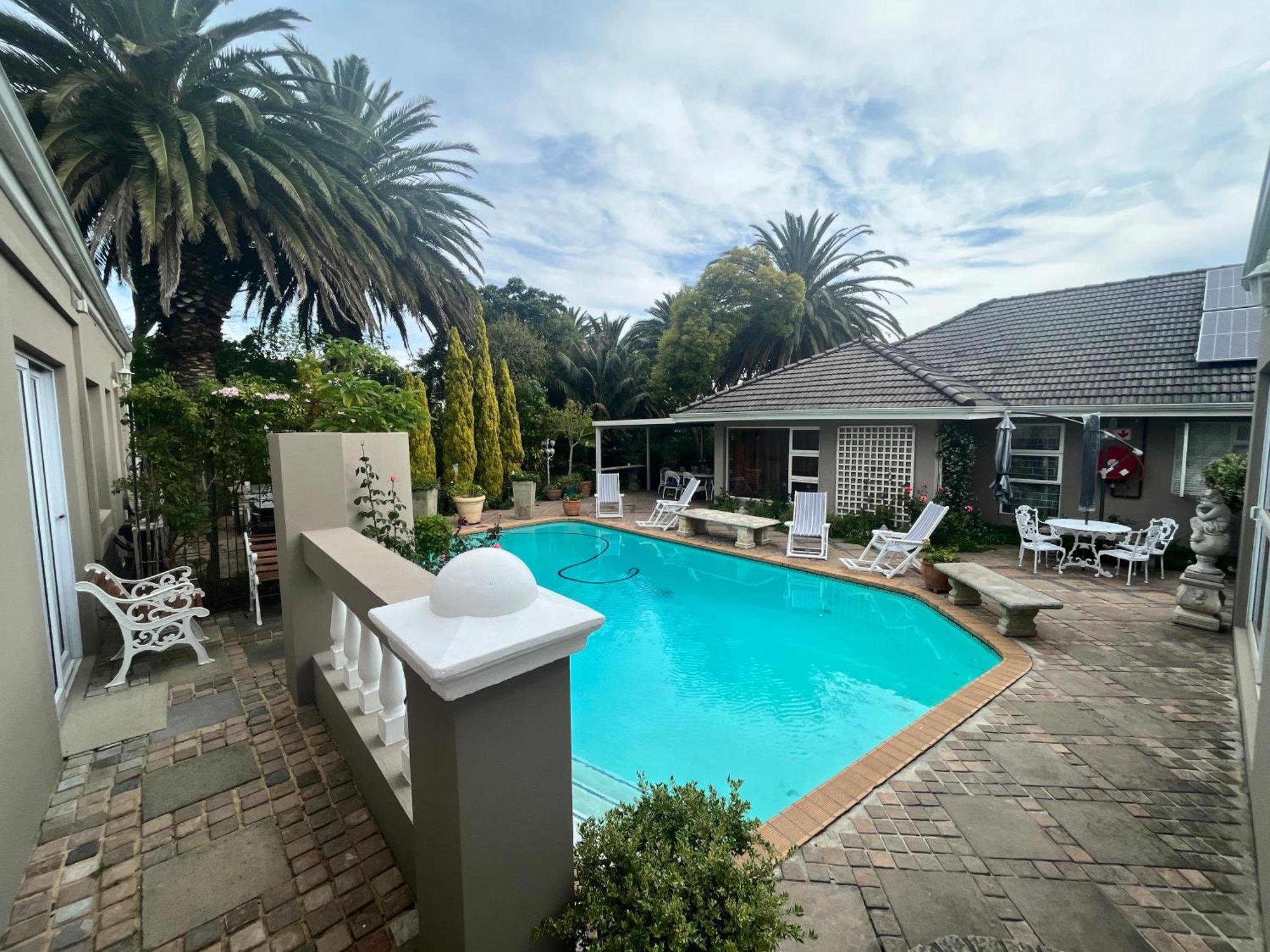 Somerset West Garden Apartments 2 외부 사진