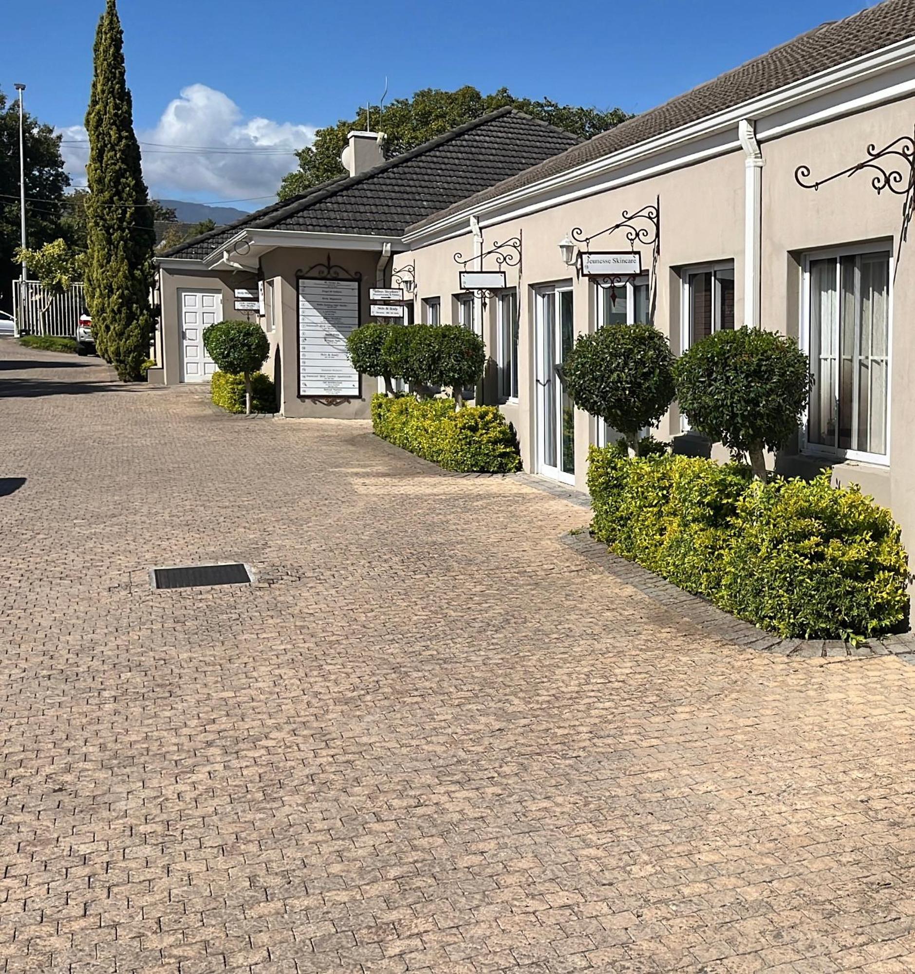 Somerset West Garden Apartments 2 외부 사진